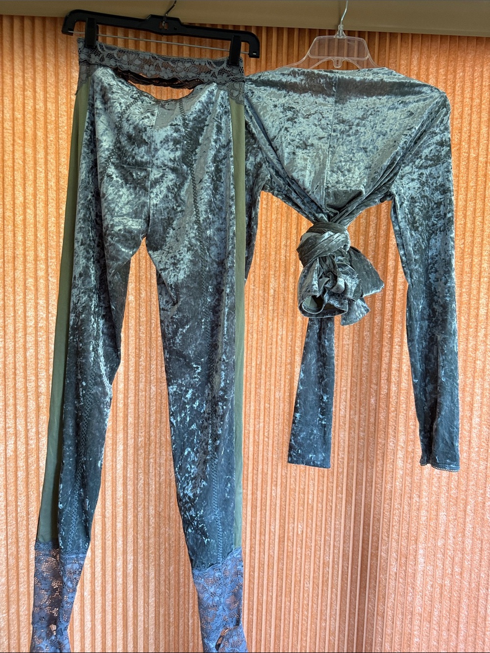 HAH By Free People Women's Silver Velvet Wrap Top & Jogger Pants Set Size L/M - Picture 7 of 11